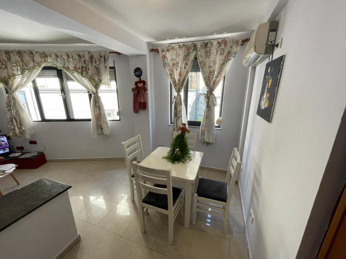 Kamu Center Tirana Apartment Luaran gambar